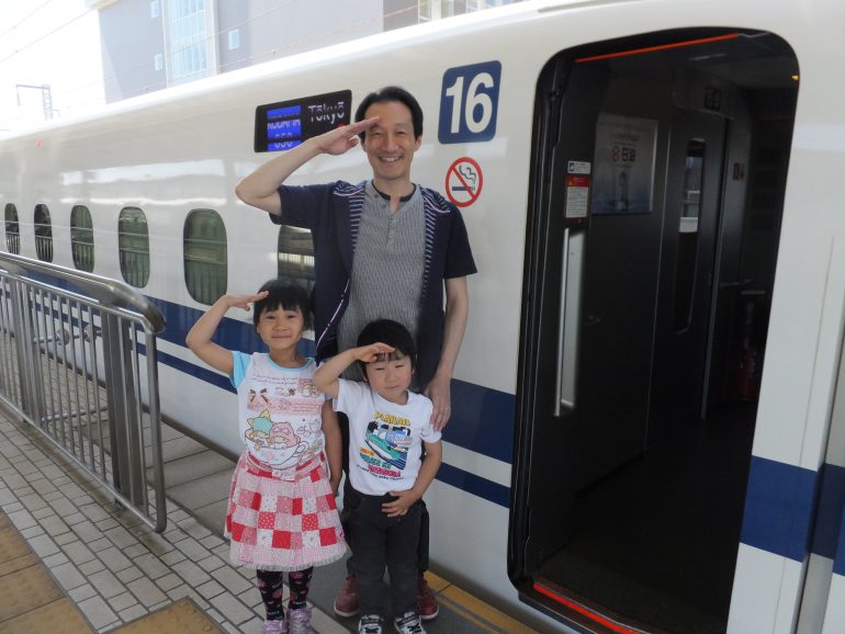 川崎アゼリア京急口店袖山 雷太さん親子と新幹線